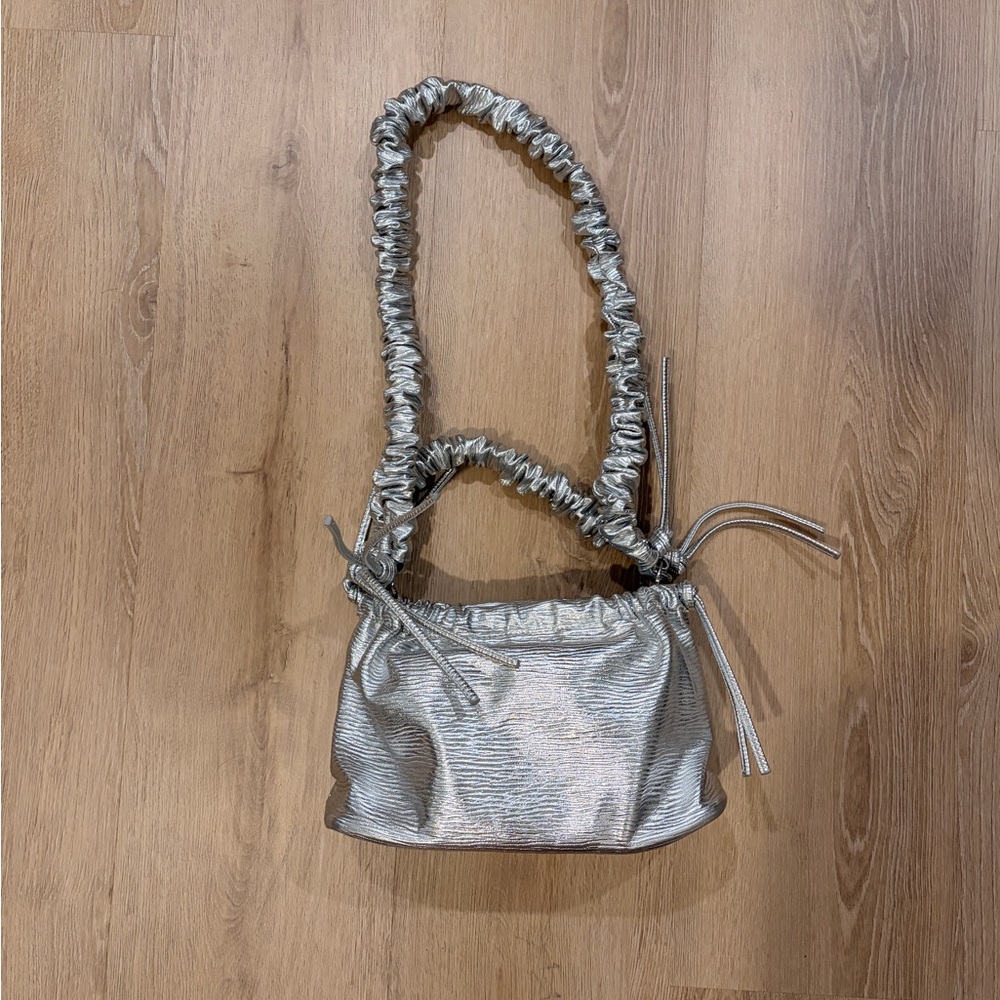 Hvisk Silver Metallic hand and crossbody Women's Bag